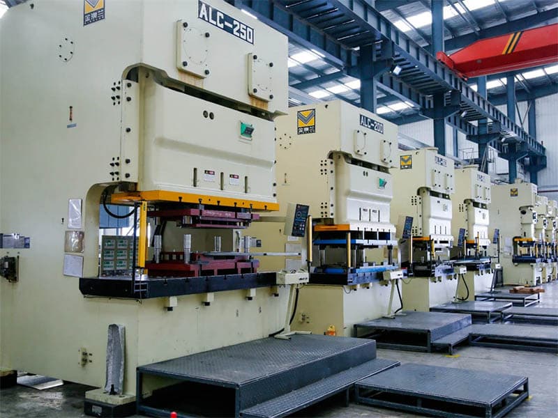 Automated Workshop Factory Photo 768x576.jpg 768w" Sizes="(max Width: 800px) 100vw, 800px">