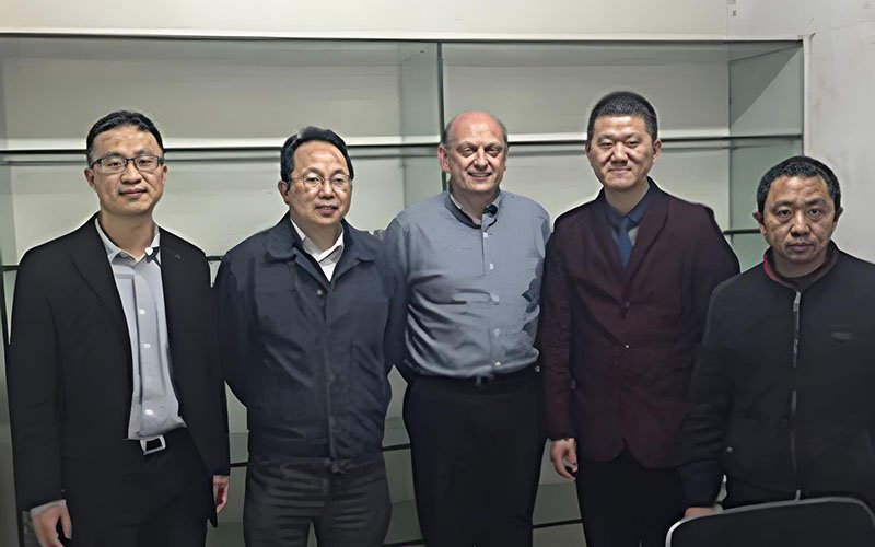 Unimotor to visit